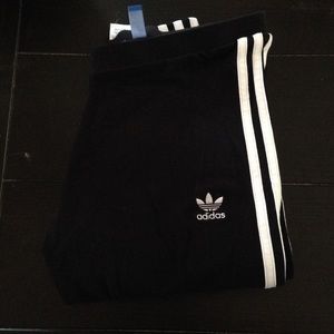 Adidas tights, black with white stripes L❣️